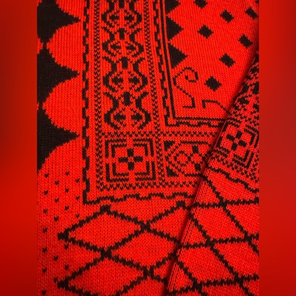 VINTAGE! Red and Black Wool Blend Patterned Skirt Set, sz M - Picture 2 of 13